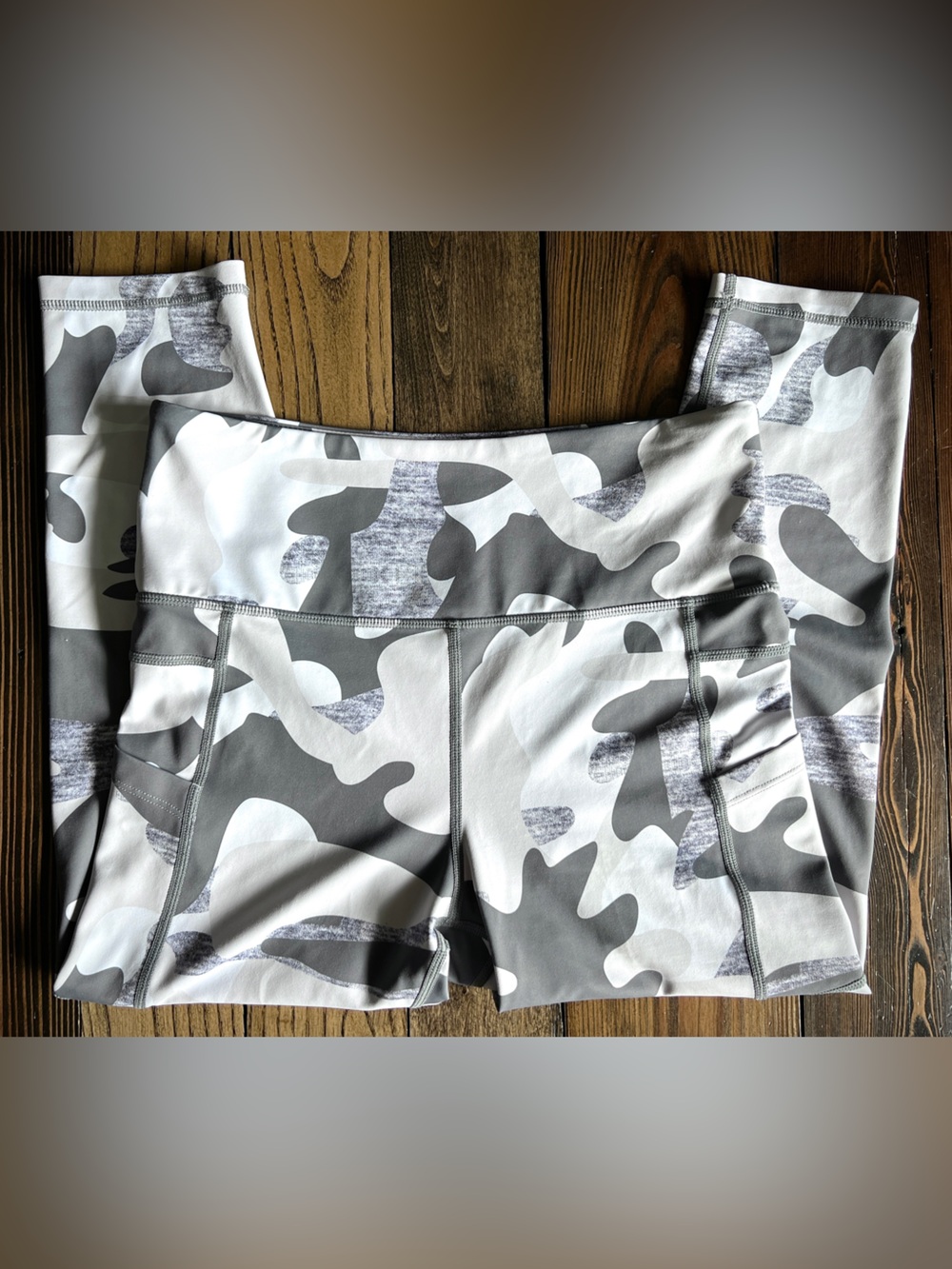 ZYIA • white camo high rise capris crop legging athleisure squat proof gym yoga